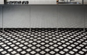 Dandy Pin Black White Decorator